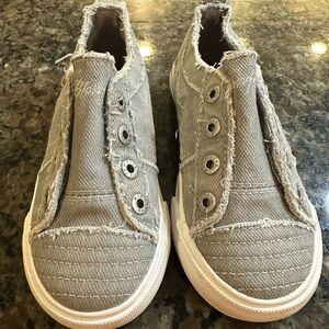 Casual Slip-On No Lace Gray Sneakers